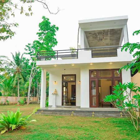 Yehen'S Villa Unawatuna Exterior photo