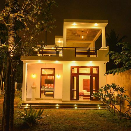 Yehen'S Villa Unawatuna Exterior photo